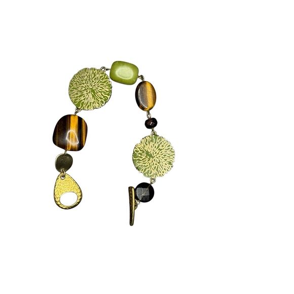 Brown and Green Bead Bracelet with leaf design - Picture 1 of 6